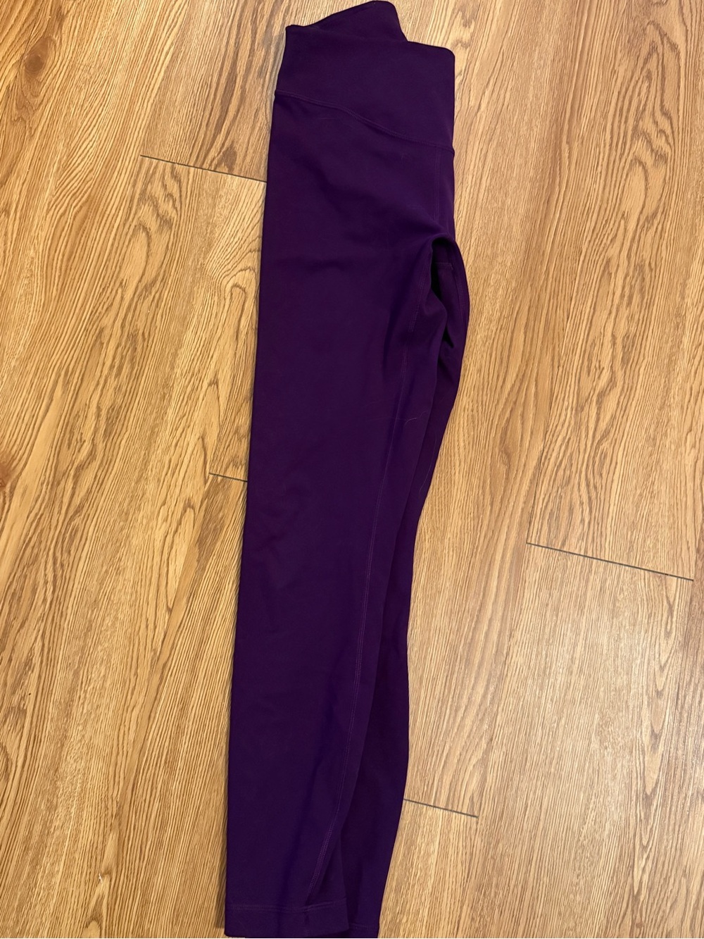 lululemon Wunder under 25 inch- dramatic magenta- rare color!!!